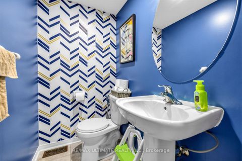 Photo 26 at 255 Torbarrie Road E, CFB, Toronto