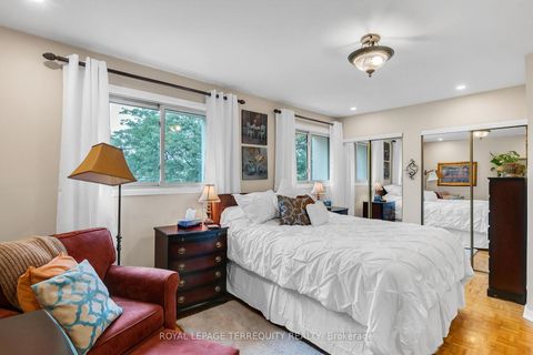 Photo 16 at 74 Silver Shadow Path, Markland Wood, Toronto