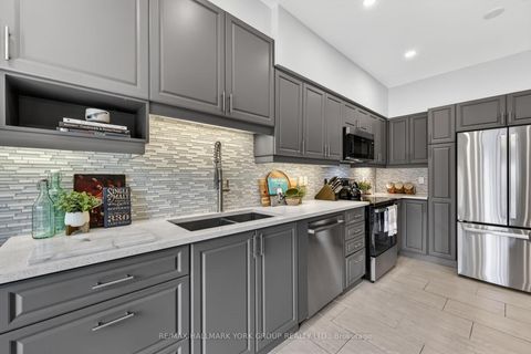 Photo 14 at 540 Greig Circle, College Manor, Newmarket