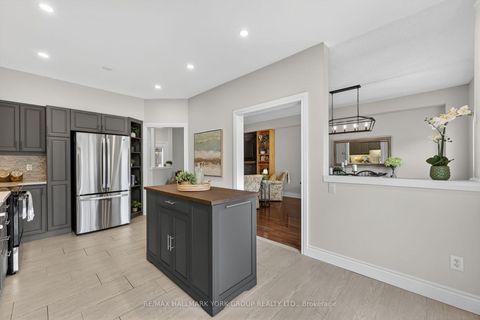 Photo 15 at 540 Greig Circle, College Manor, Newmarket