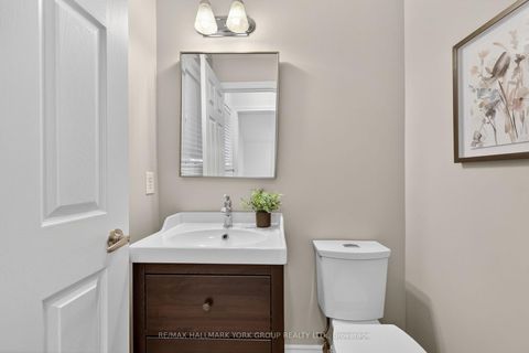 Photo 18 at 540 Greig Circle, College Manor, Newmarket