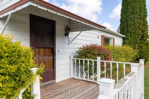 Photo 4 at 11 Geneva Court, Sutton & Jackson's Point, Georgina