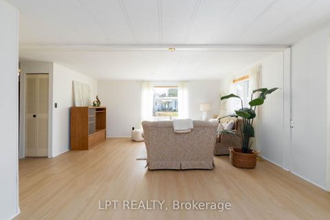 Photo 8 at 11 Geneva Court, Sutton & Jackson's Point, Georgina