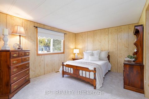 Photo 12 at 11 Geneva Court, Sutton & Jackson's Point, Georgina