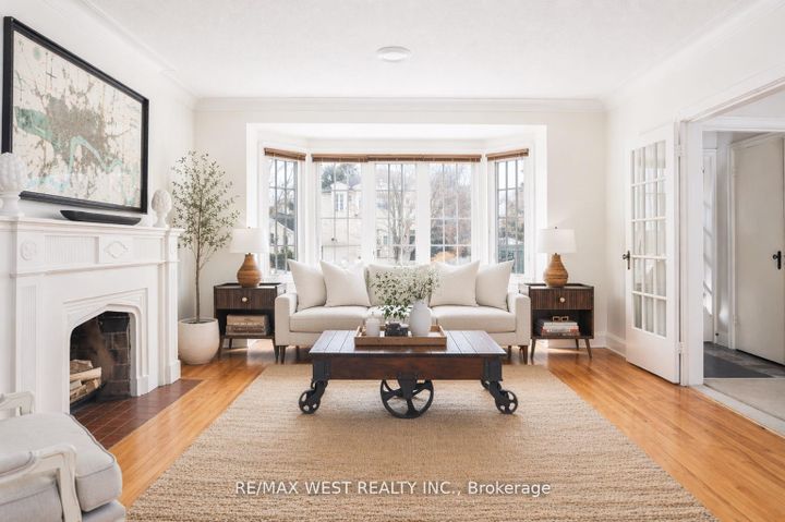 Photo 1 at 3 Glenroy Avenue, Queensway, Toronto