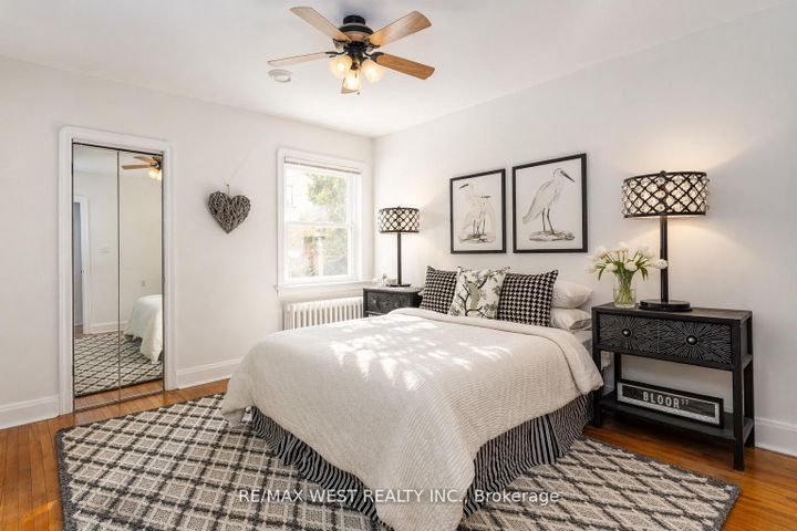 Photo 8 at 3 Glenroy Avenue, Queensway, Toronto