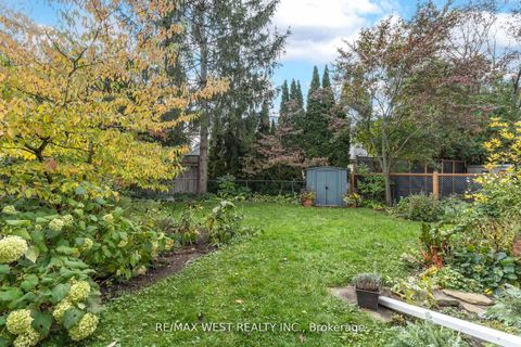 Photo 18 at 3 Glenroy Avenue, Queensway, Toronto