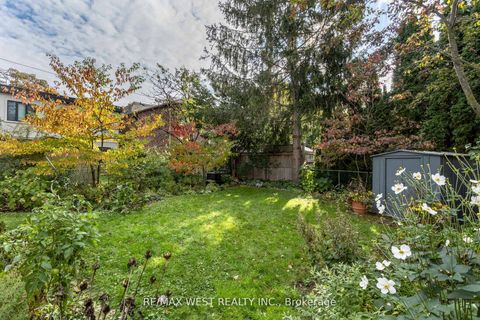 Photo 19 at 3 Glenroy Avenue, Queensway, Toronto