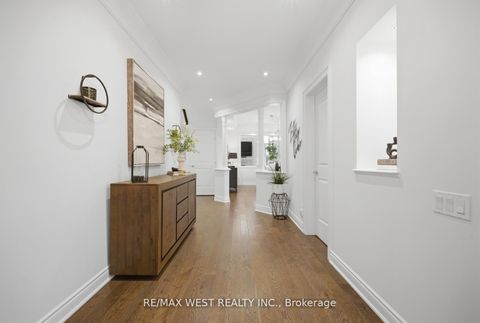 Photo 1 at 139 Hatton Garden Road, Vellore Village, Vaughan