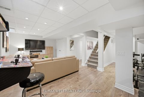 Photo 35 at 139 Hatton Garden Road, Vellore Village, Vaughan