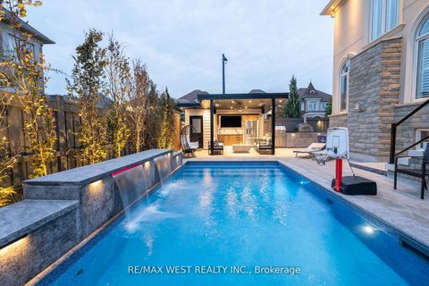 Photo 39 at 139 Hatton Garden Road, Vellore Village, Vaughan