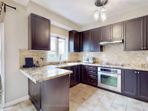 Photo 4 at 39 Pantano Drive, Patterson, Vaughan