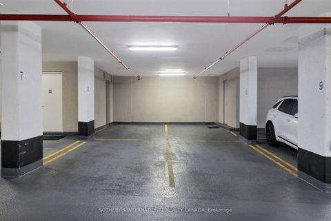 Photo 39 at TH 2 - 4 The Kingsway, Kingsway South, Toronto