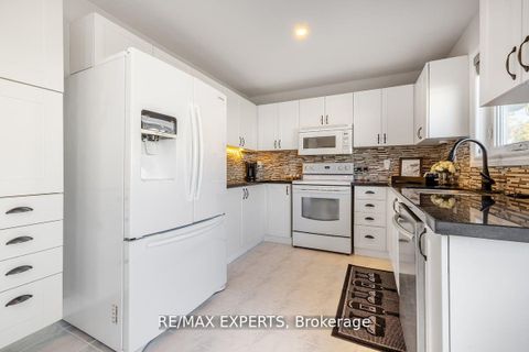 Photo 12 at 10 Snowden Avenue, Shore, Barrie