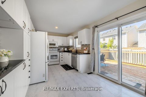 Photo 14 at 10 Snowden Avenue, Shore, Barrie