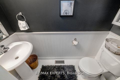 Photo 15 at 10 Snowden Avenue, Shore, Barrie