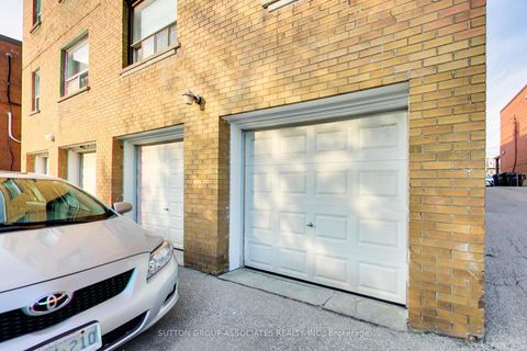 Photo 8 at 241 Pannahill Road, Bathurst Manor, Toronto
