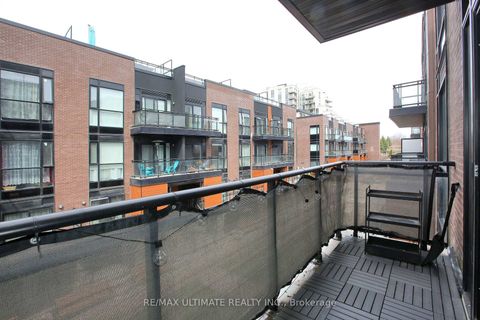 Photo 11 at E403 - 52 Coles Avenue, Vaughan Grove, Vaughan