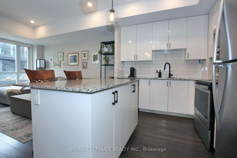 Photo 13 at E403 - 52 Coles Avenue, Vaughan Grove, Vaughan