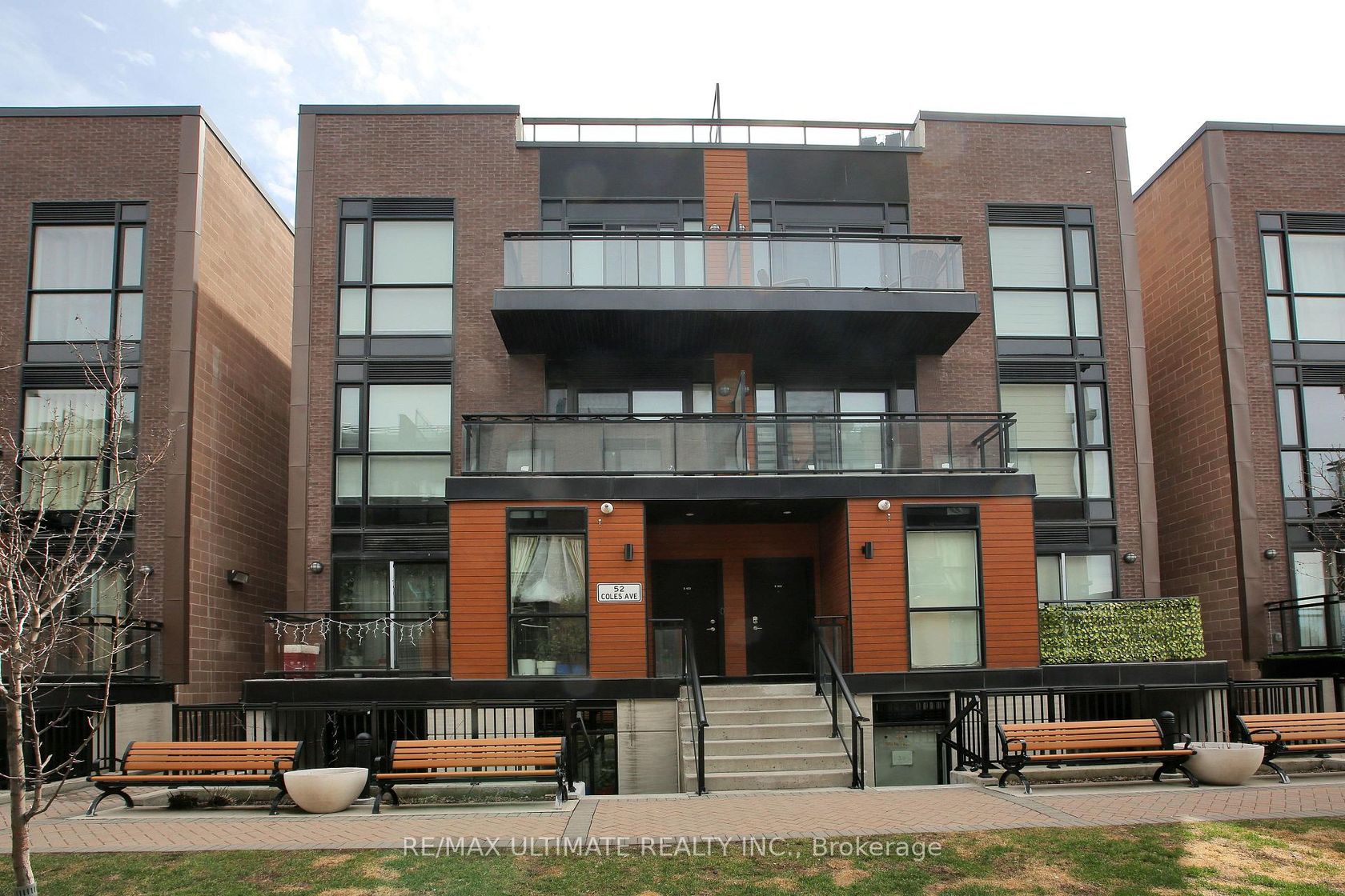 E403 - 52 Coles Avenue, Vaughan Grove, Vaughan photo number 2