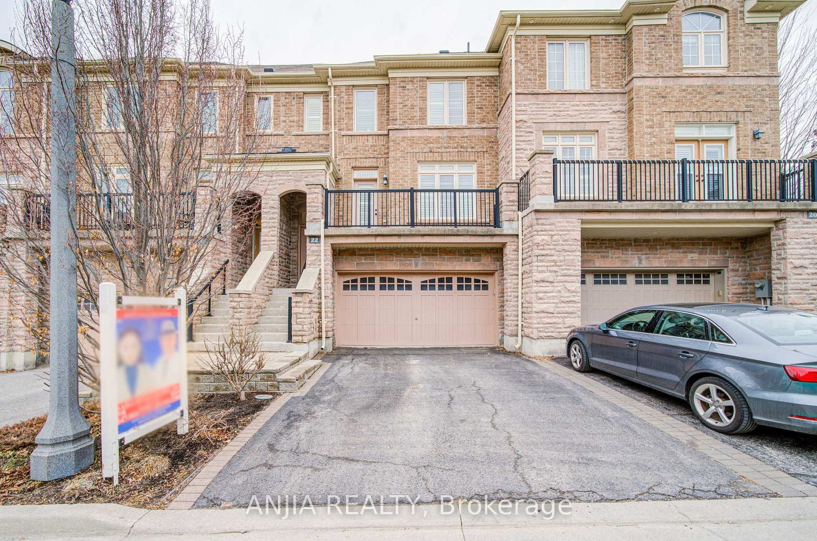 22 Kylemore Way, Angus Glen, Markham photo number 2