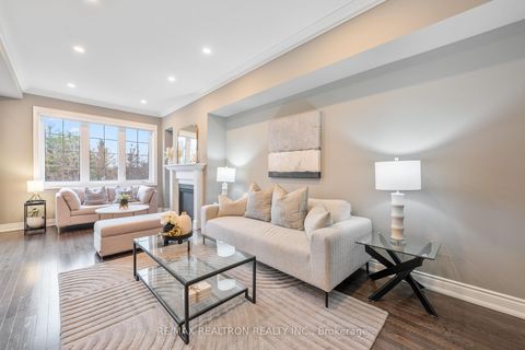 Photo 2 at 128 Countryman Road, Sharon, East Gwillimbury