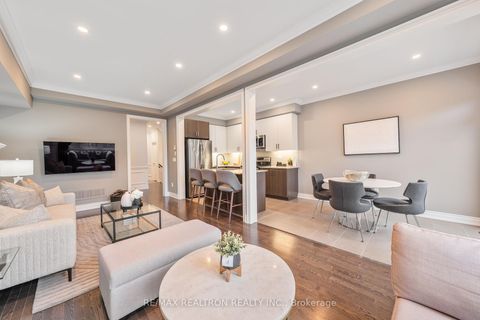 Photo 3 at 128 Countryman Road, Sharon, East Gwillimbury