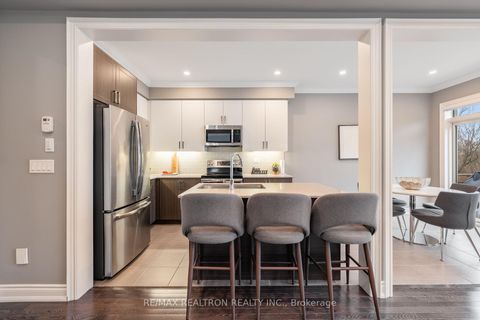 Photo 8 at 128 Countryman Road, Sharon, East Gwillimbury