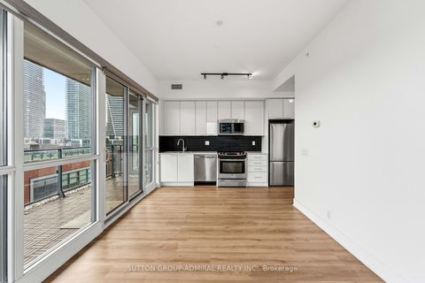 Photo 10 at 625 - 10 Park Lawn Road, Mimico, Toronto