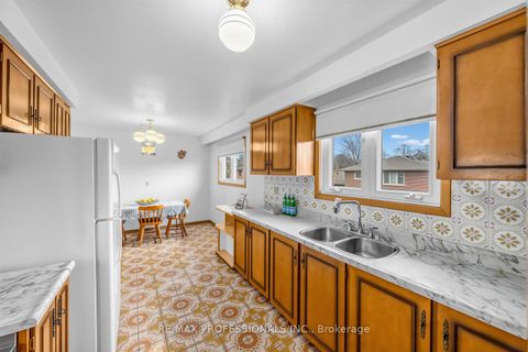 Photo 16 at 105 Rowntree Mill Road, Humber Summit, Toronto