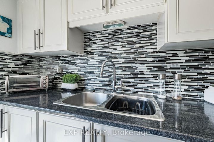 Photo 14 at 53 Sweetwood Circle, Fletcher's Meadow, Brampton