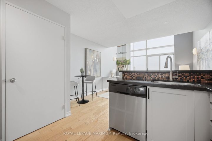 Photo 11 at 508 - 200 Manitoba Street, Mimico, Toronto