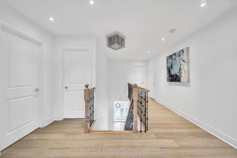 Photo 26 at 17 Roderick Court, Jefferson, Richmond Hill