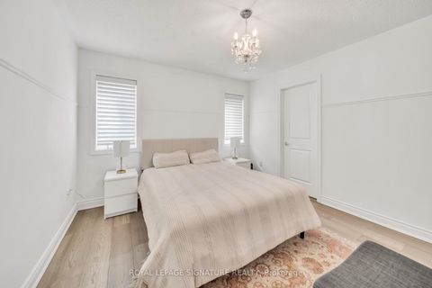 Photo 35 at 17 Roderick Court, Jefferson, Richmond Hill