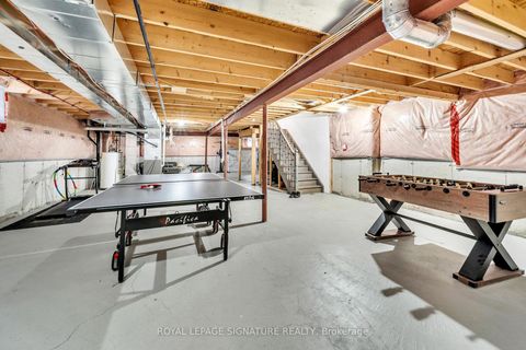 Photo 43 at 17 Roderick Court, Jefferson, Richmond Hill