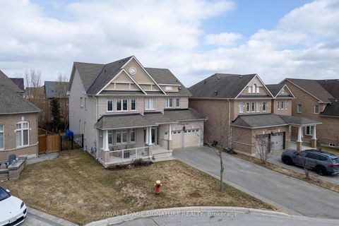 Photo 47 at 17 Roderick Court, Jefferson, Richmond Hill