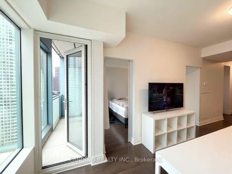 Photo 6 at 3304 - 8 The Esplanade Avenue, Waterfront Communities C8, Toronto