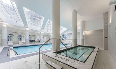 Photo 13 at 3304 - 8 The Esplanade Avenue, Waterfront Communities C8, Toronto