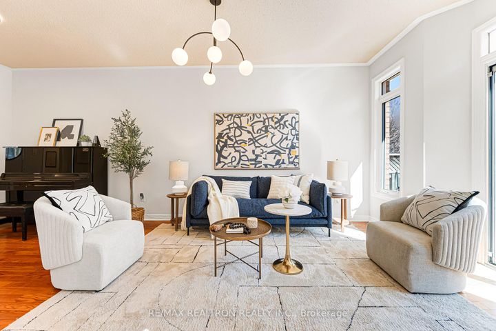 Photo 4 at 27 Copperstone Crescent, Rouge Woods, Richmond Hill