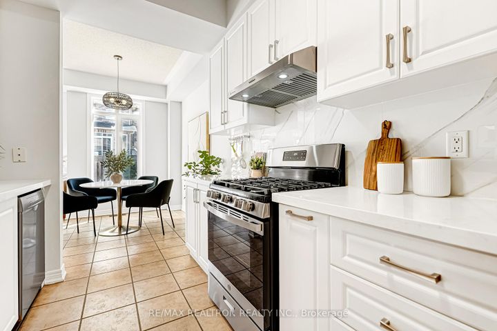 Photo 25 at 27 Copperstone Crescent, Rouge Woods, Richmond Hill