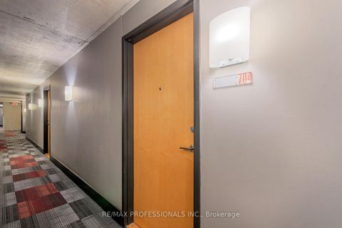 Photo 7 at 704 - 1040 The Queensway, City Centre West, Toronto