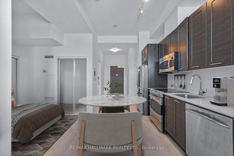 Photo 8 at 913 - 169 Fort York Boulevard, Niagara, Toronto