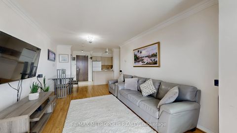 Photo 11 at 403 - 2772 Keele Street, CFB, Toronto