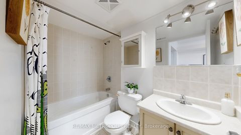 Photo 23 at 403 - 2772 Keele Street, CFB, Toronto