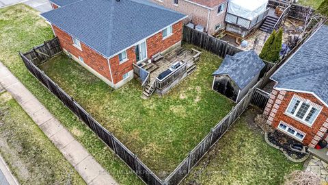 Photo 12 at 1 Michael Crescent, East Bayfield, Barrie