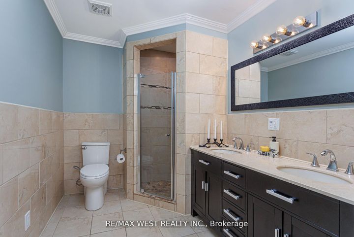 Photo 16 at 26 Hostein Drive, Ancaster, Hamilton