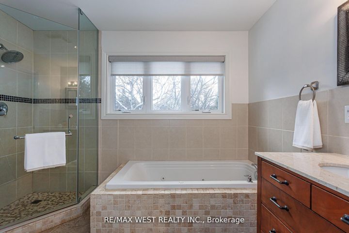 Photo 17 at 26 Hostein Drive, Ancaster, Hamilton