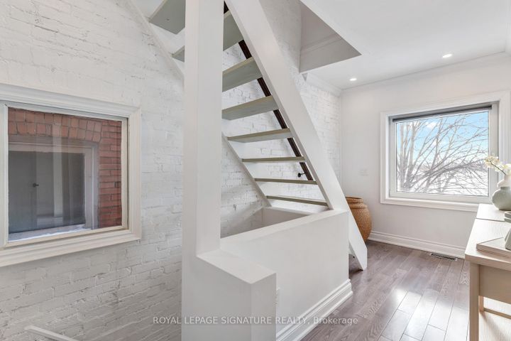 Photo 11 at 238 Roselawn Avenue, Eglinton, Toronto