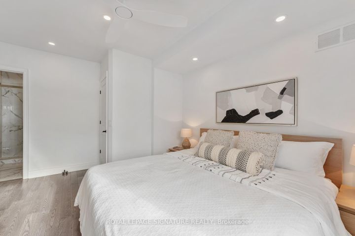 Photo 13 at 238 Roselawn Avenue, Eglinton, Toronto