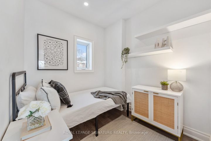 Photo 15 at 238 Roselawn Avenue, Eglinton, Toronto